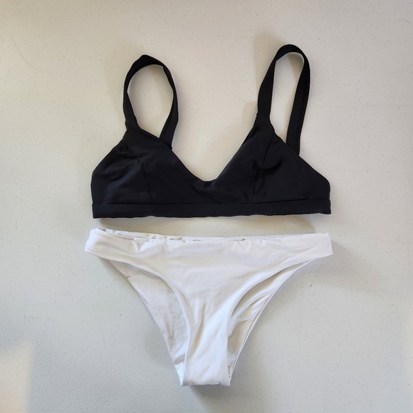 Tavik Other - Tavik 2 Piece Black White Cheeky Triangle Bikini Swim Swimsuit Size Small